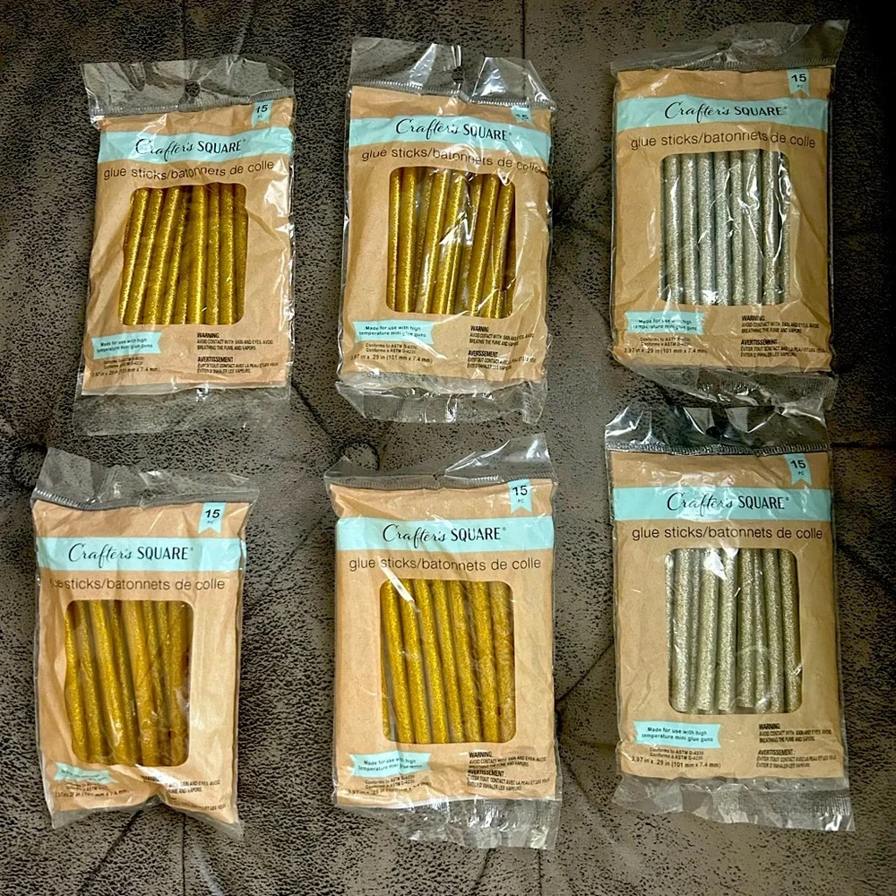 Bundle of Glitter Gold and Silver Hot Glue Sticks - Picture 1 of 3